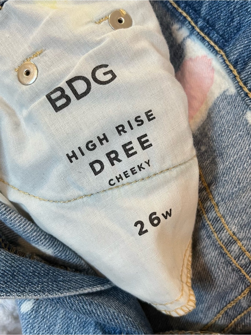 BDG Urban Outfitters Jean Shorts Paint Splatter Tie Dye Raw Ham Cheeky Size 26 - Picture 7 of 7
